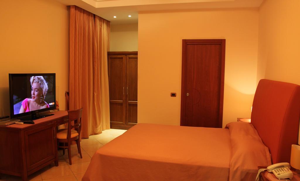Ranch Palace Hotel Naples Room photo