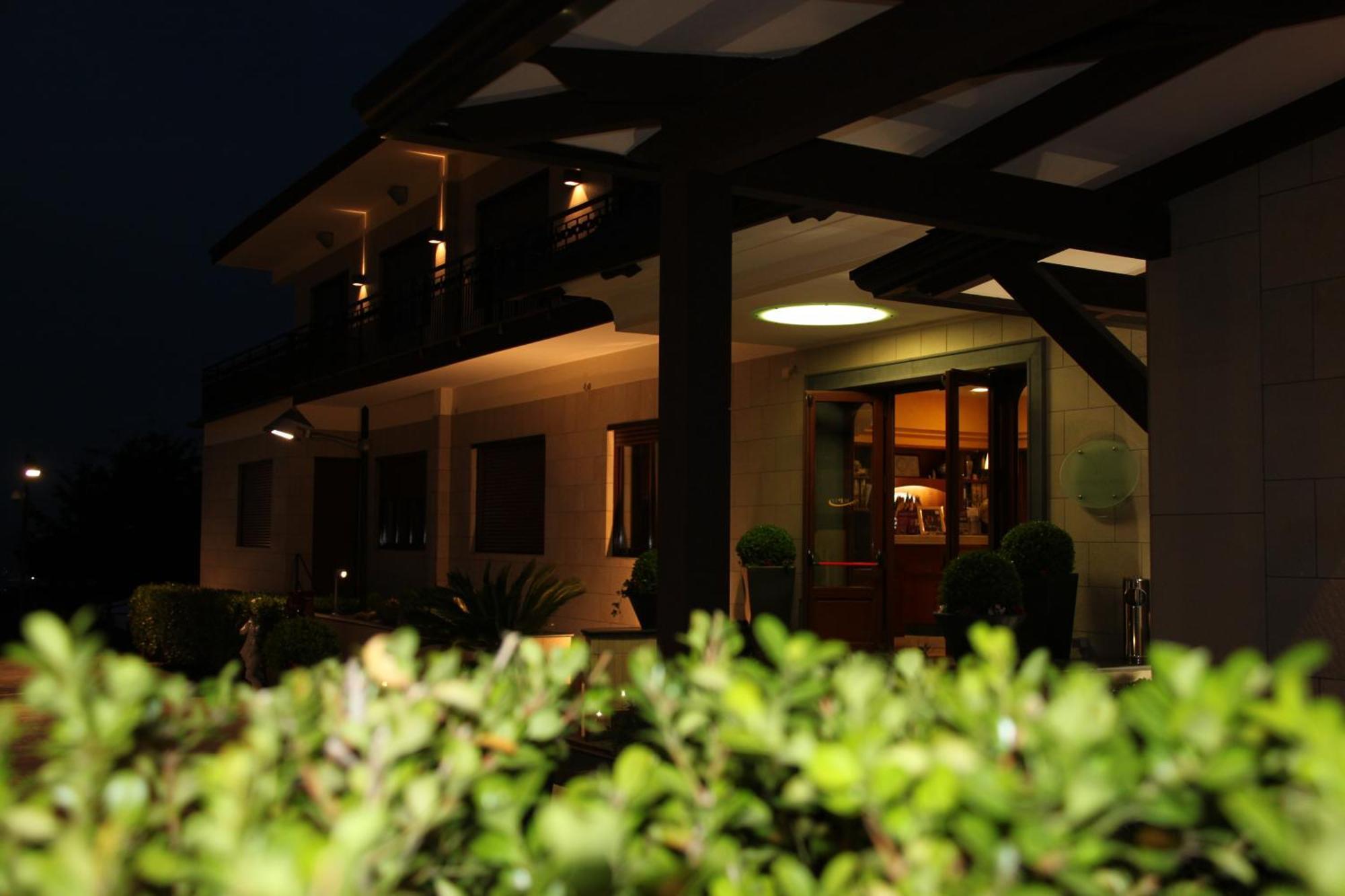 Ranch Palace Hotel Naples Exterior photo