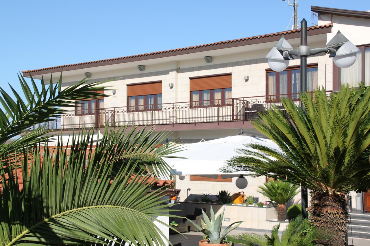 Ranch Palace Hotel Naples Exterior photo